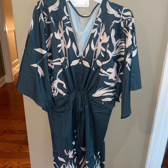 Cupshe Other - Hayden Floral Print Satin Dolman Sleeve Mini Dress
